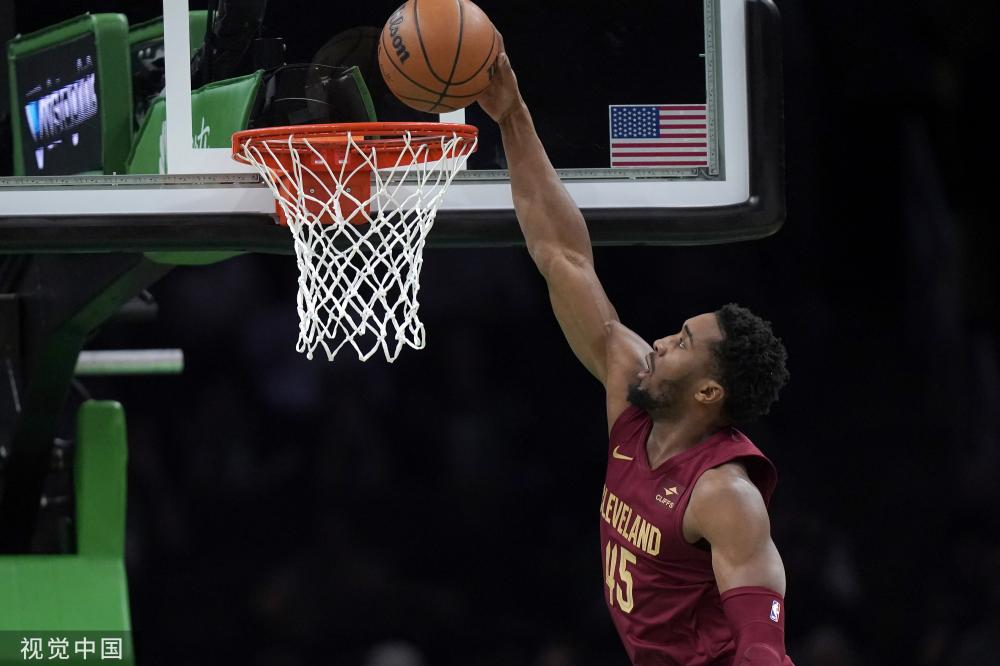 赛场上展现 赛场上展现