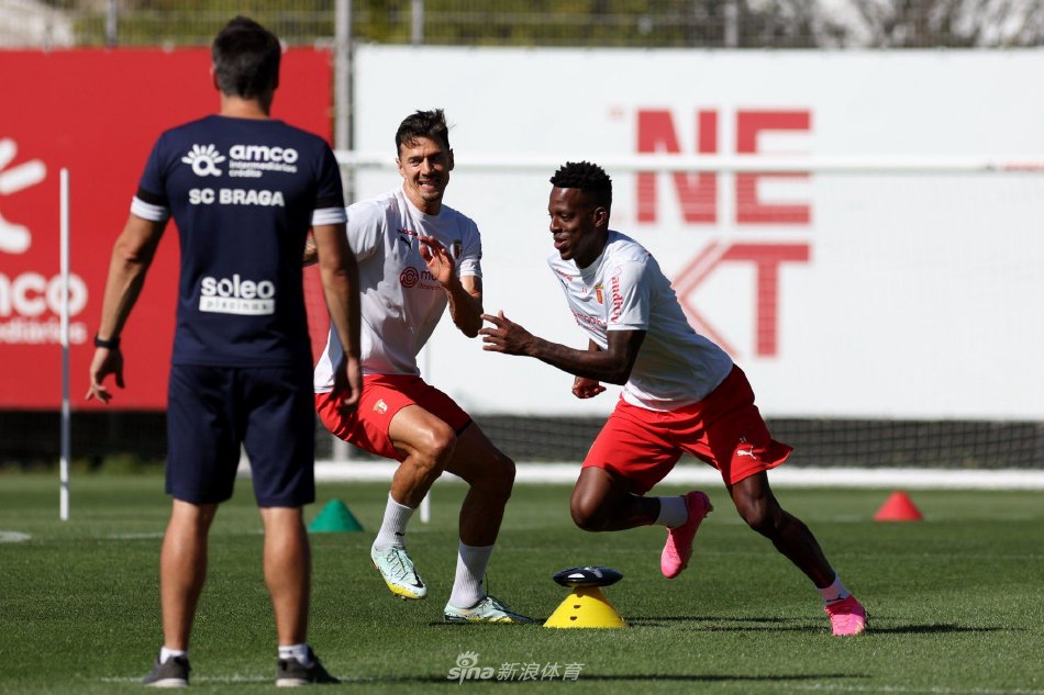 领球队打出 领球队打出